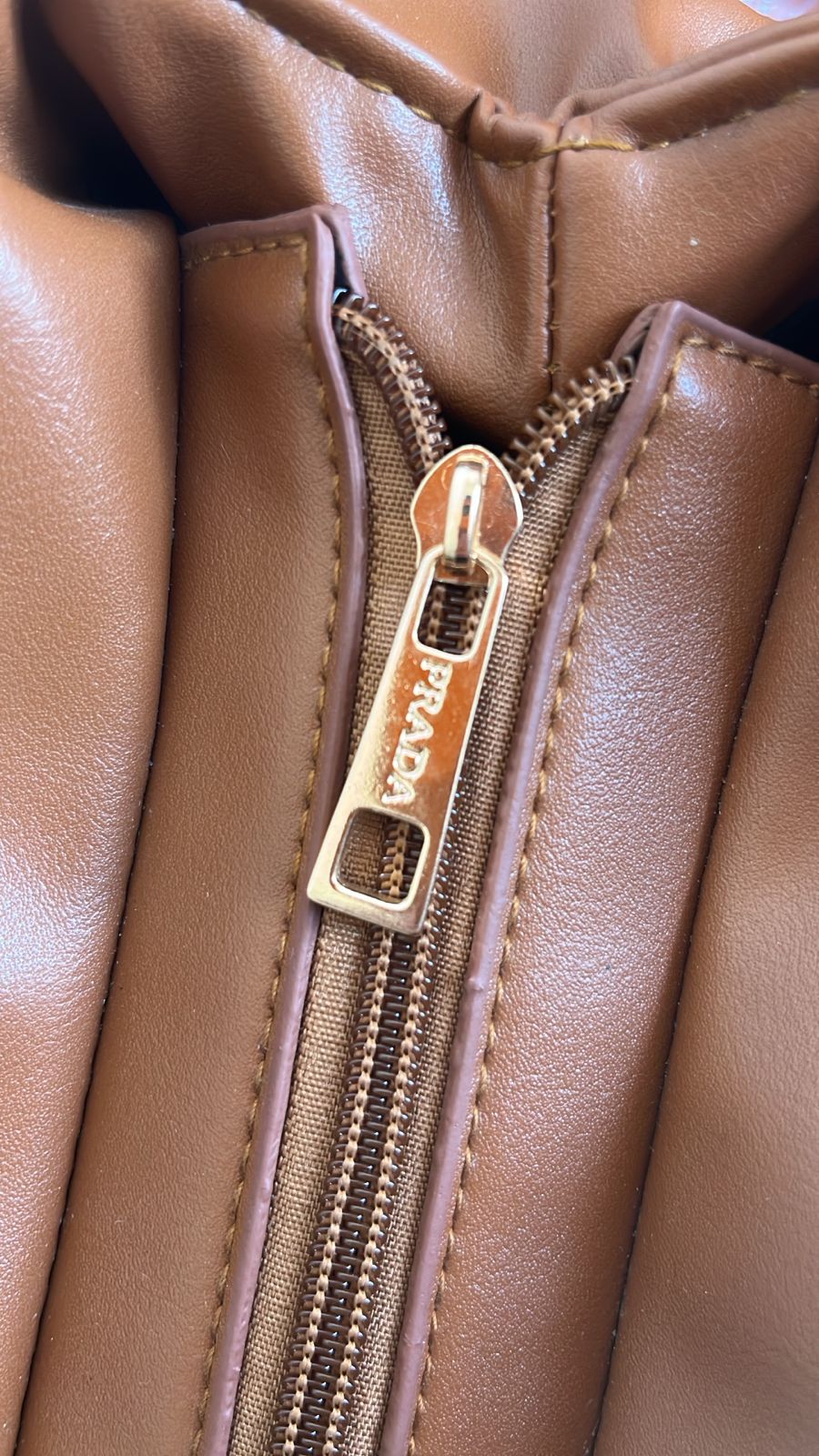 Prada Handbag N- 100