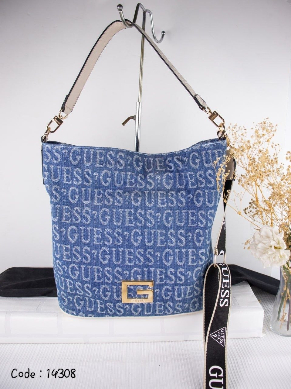 GUESS Handbag L- 14308