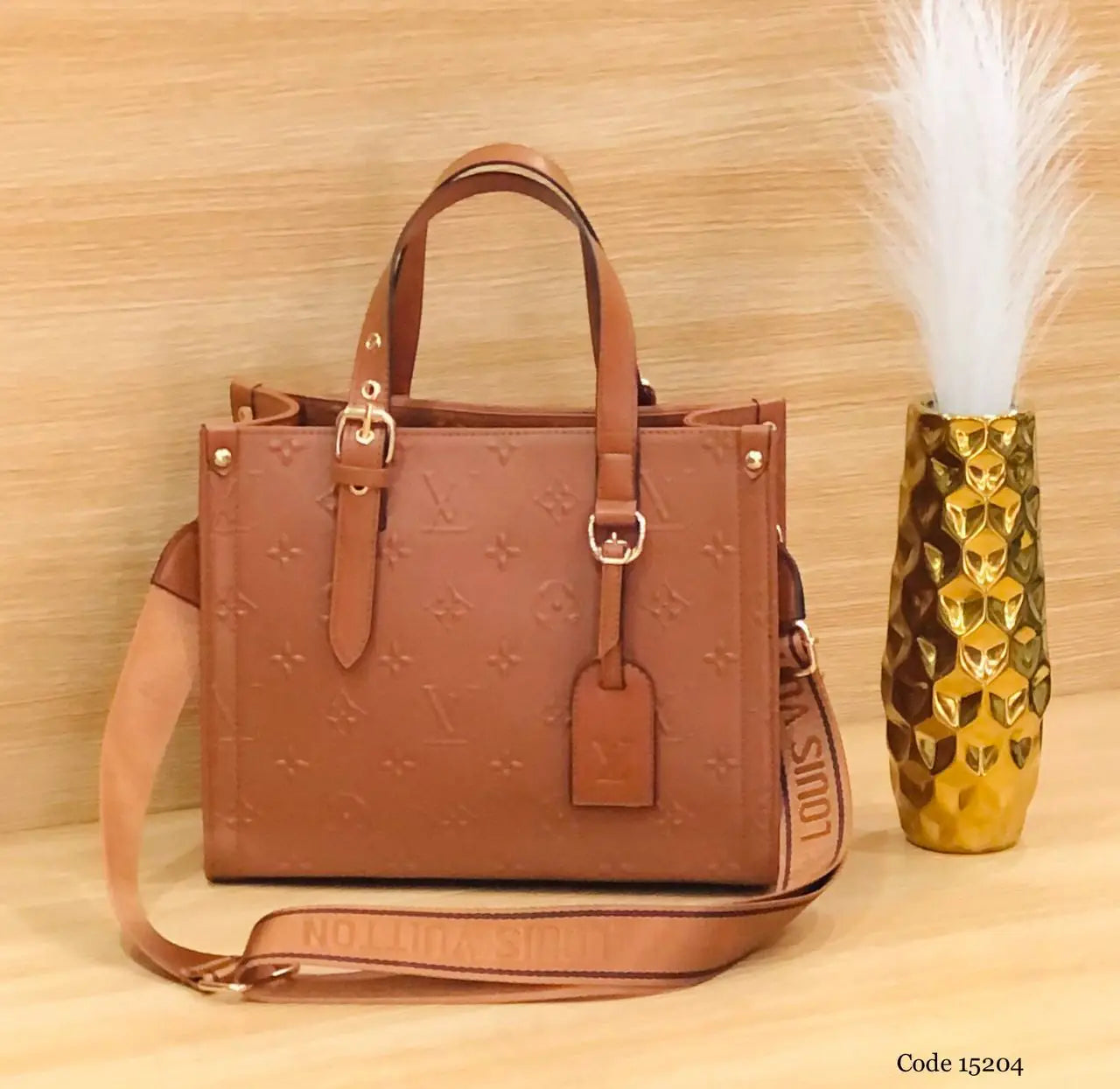 Louis Vuitton Handbag L- 15204