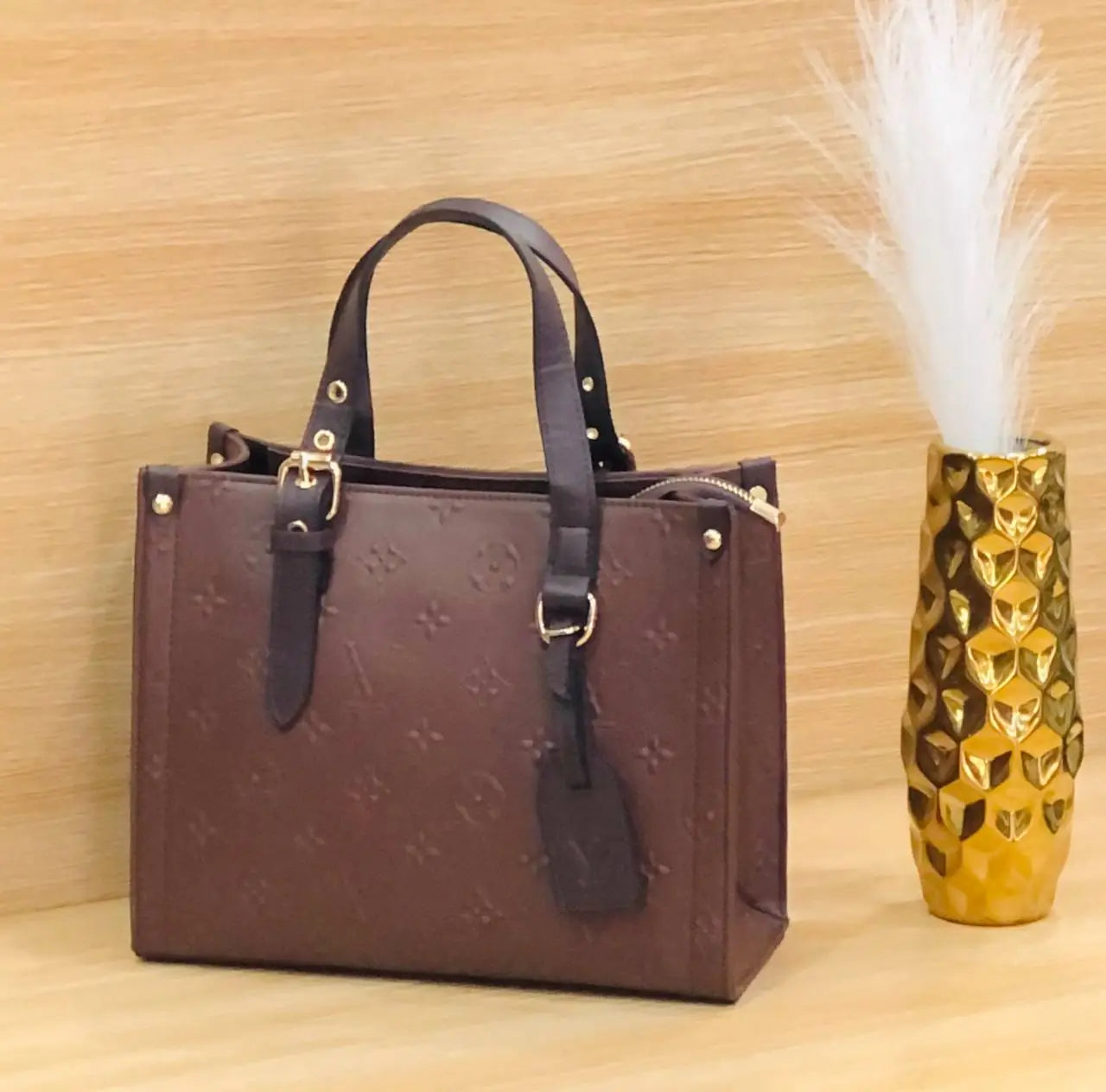 Louis Vuitton Handbag L- 15204