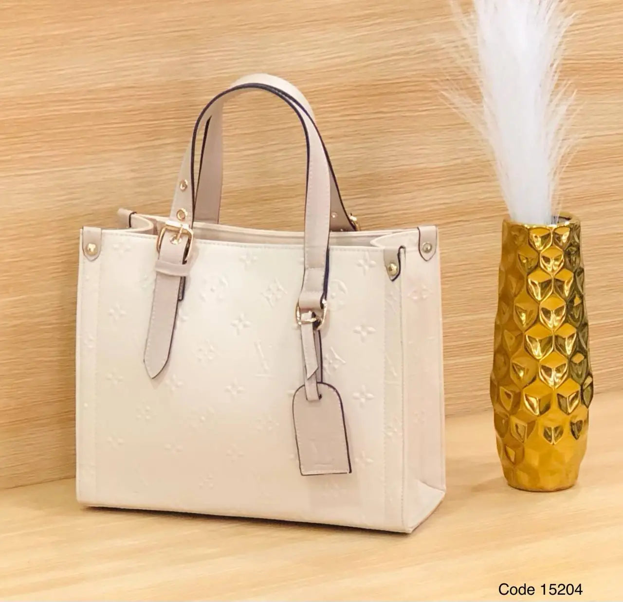 Louis Vuitton Handbag L- 15204
