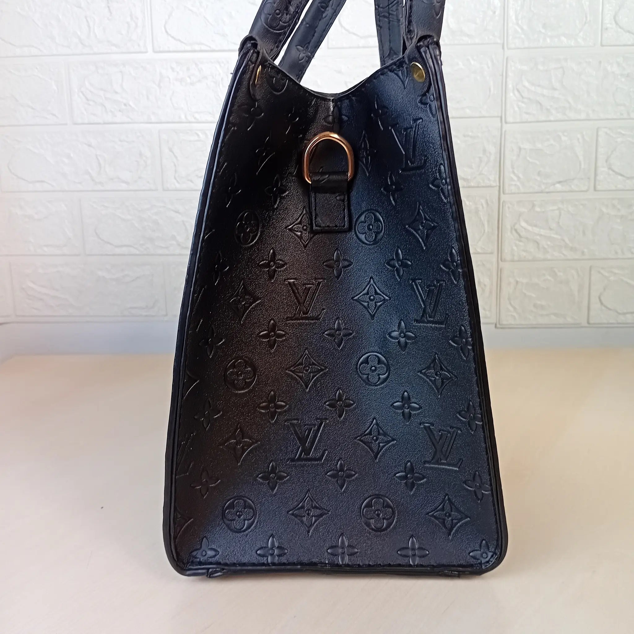 Louis Vuitton Bundle (Handbag + Wallet + 2 Straps) With BOX🎁