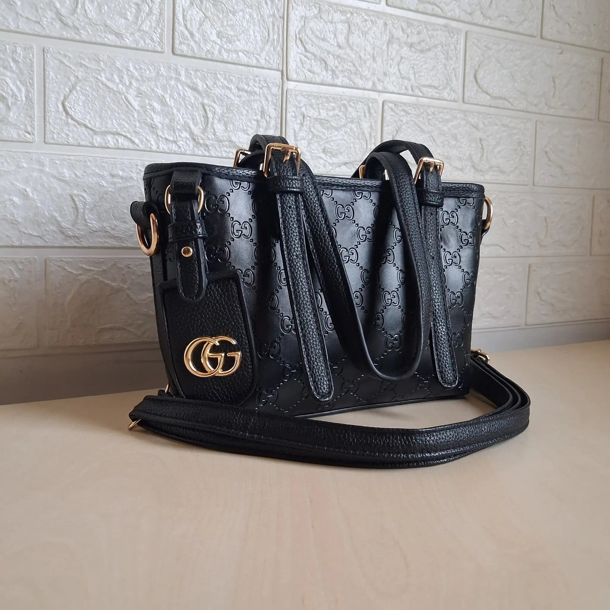 Gucci Handbag F- 2026