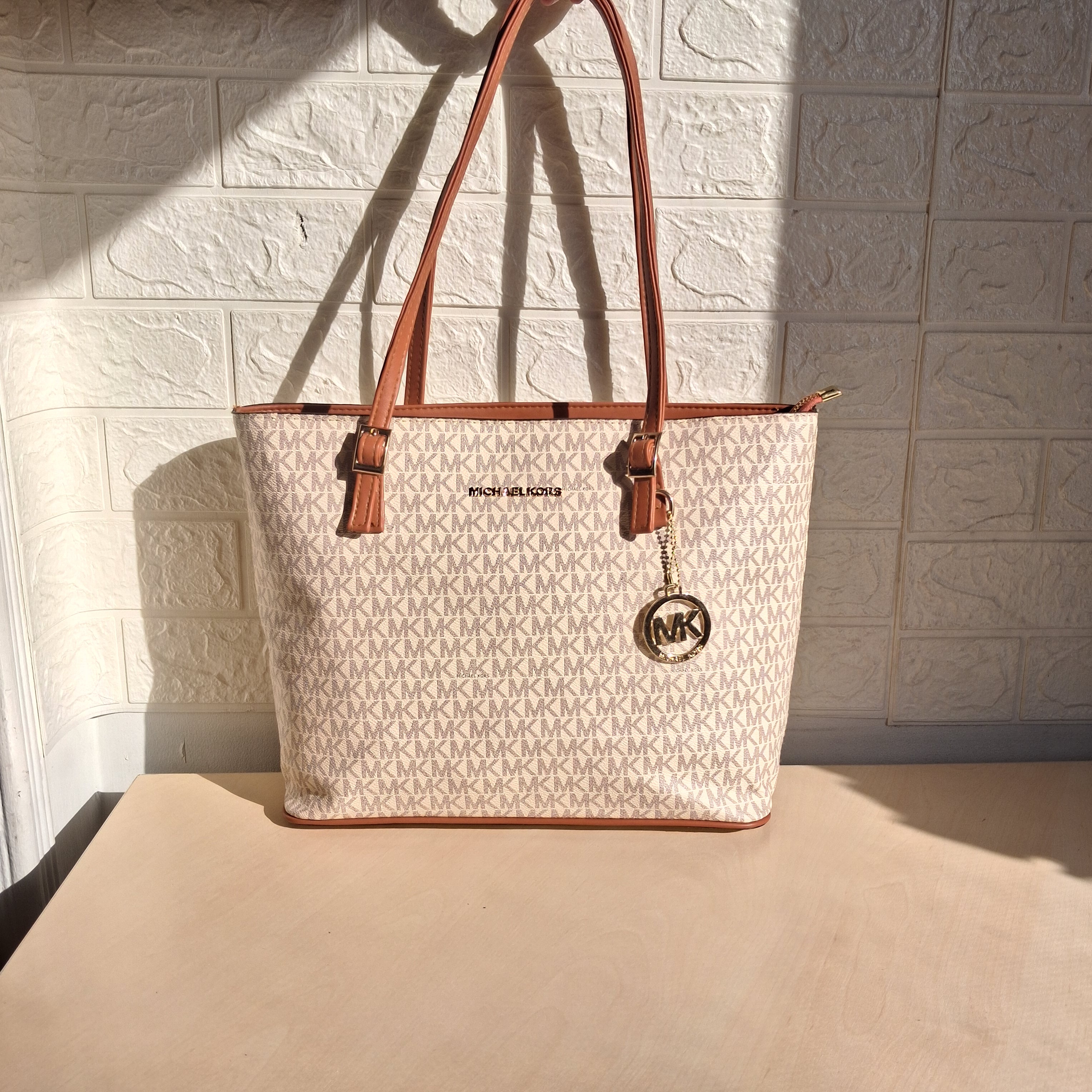Michael Kors Handbag L- 25501