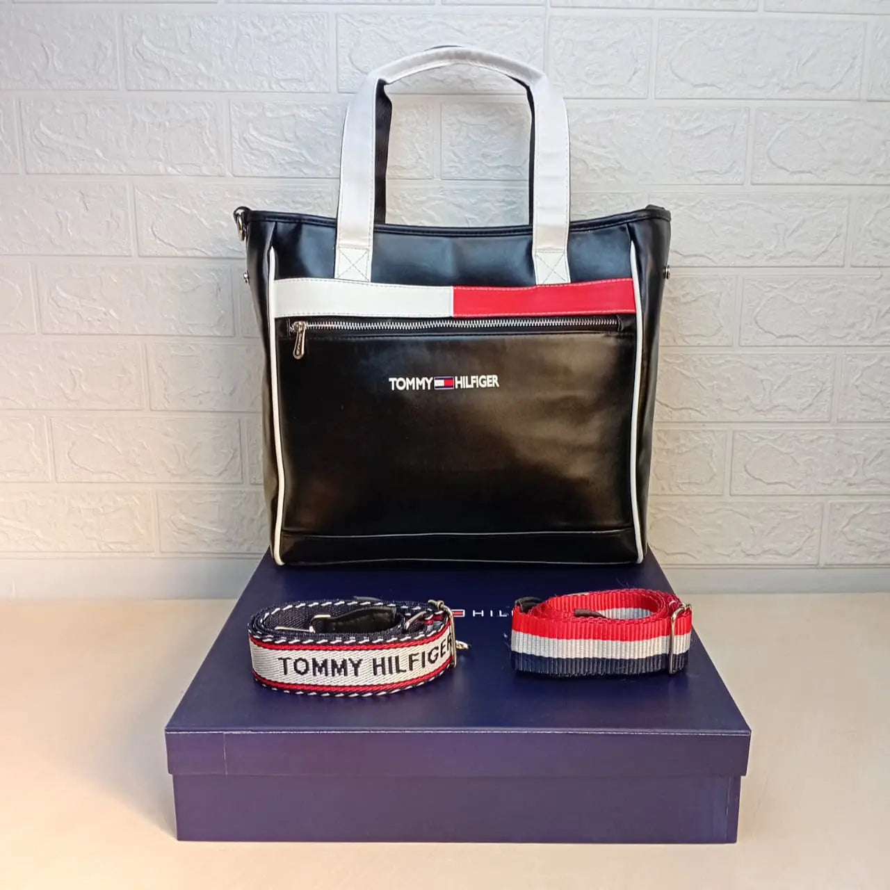 Tommy Hilfiger Handbag L- 23015 With Box🎁
