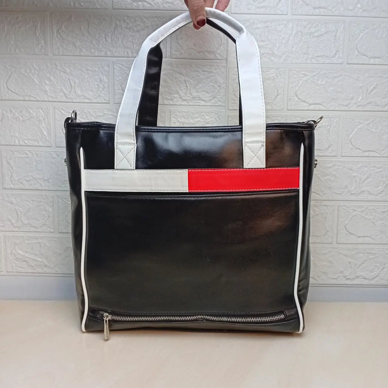 Tommy Hilfiger Handbag L- 23015 With Box🎁