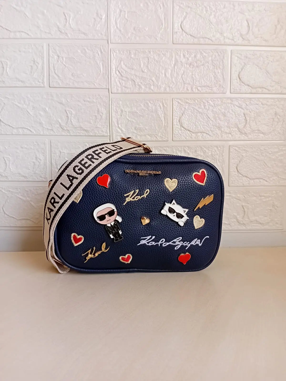 Karl Lagerfeld Handbag L- 27611