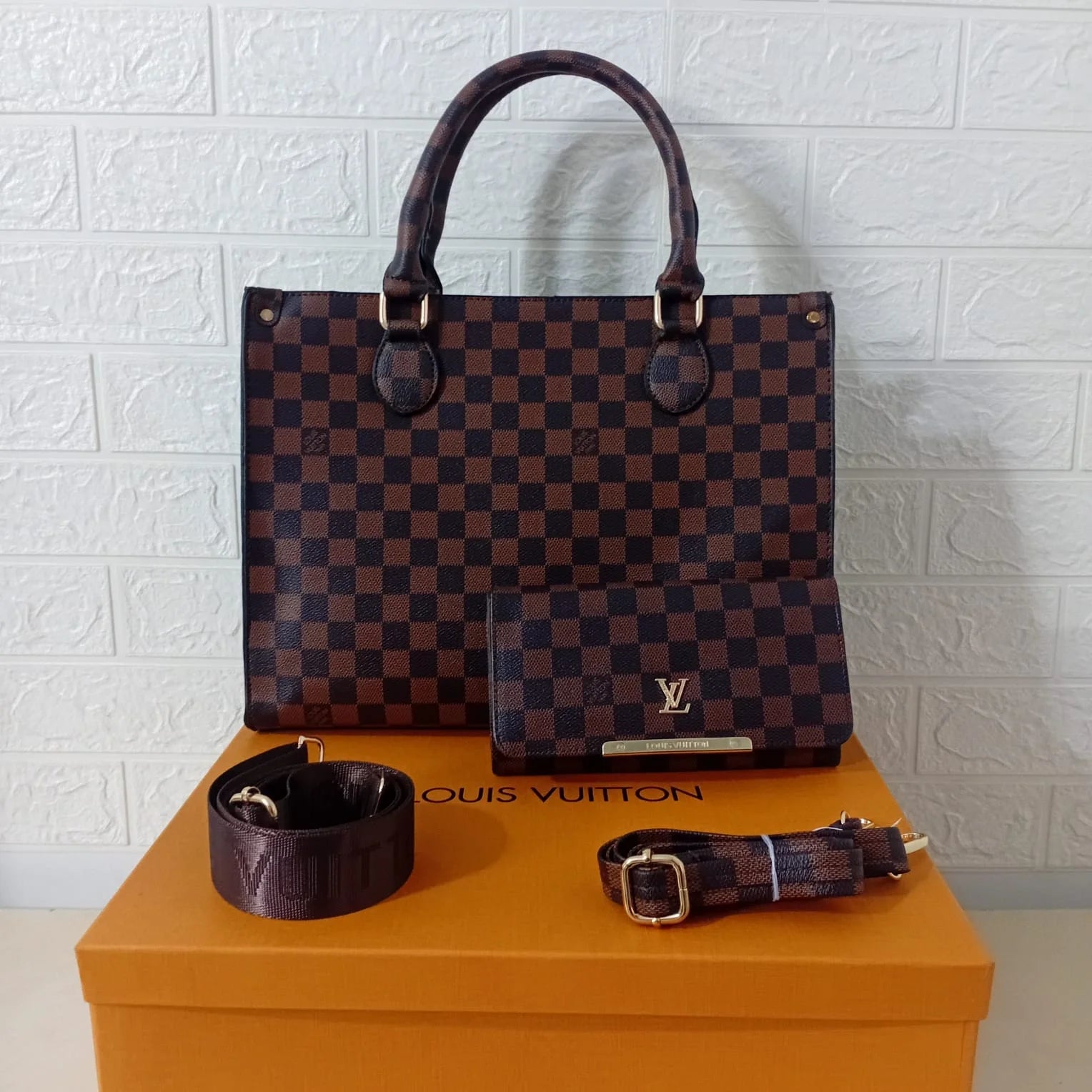 Louis Vuitton Bundle (Handbag + Wallet + 2 Straps) With BOX🎁