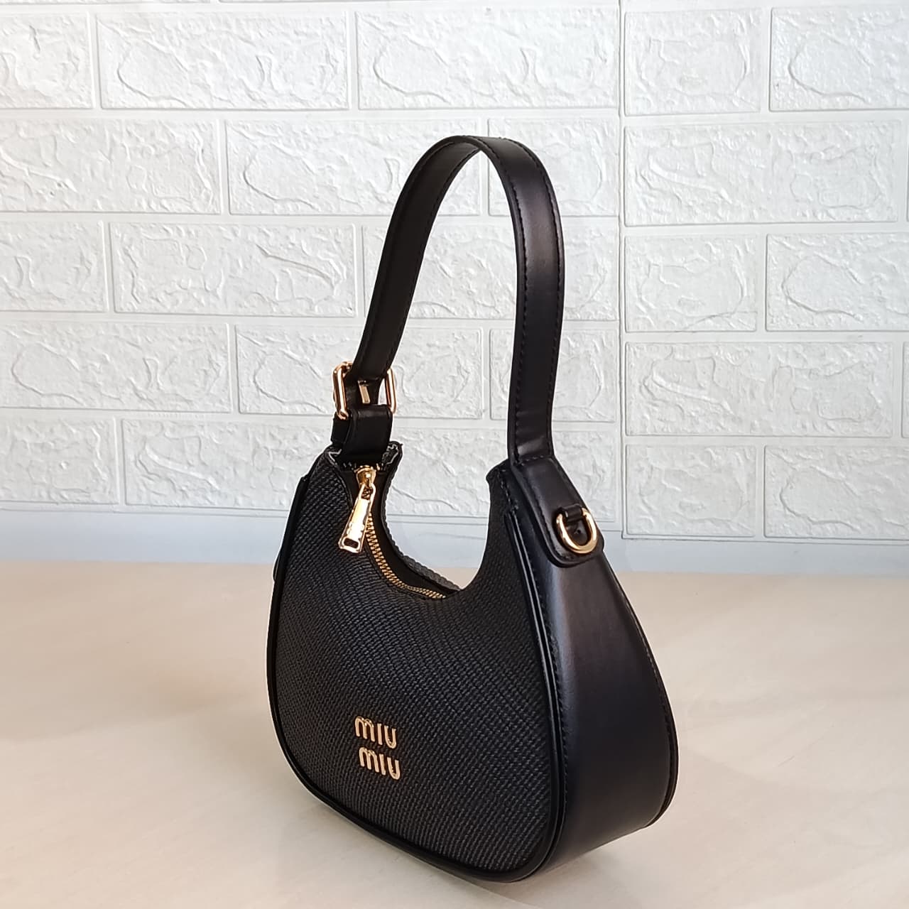 Miu Miu Handbag N- 299