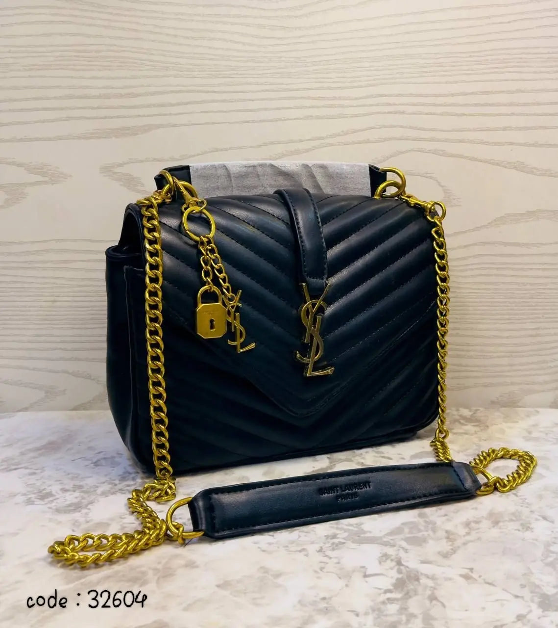 Saint Laurent Handbag L- 32604