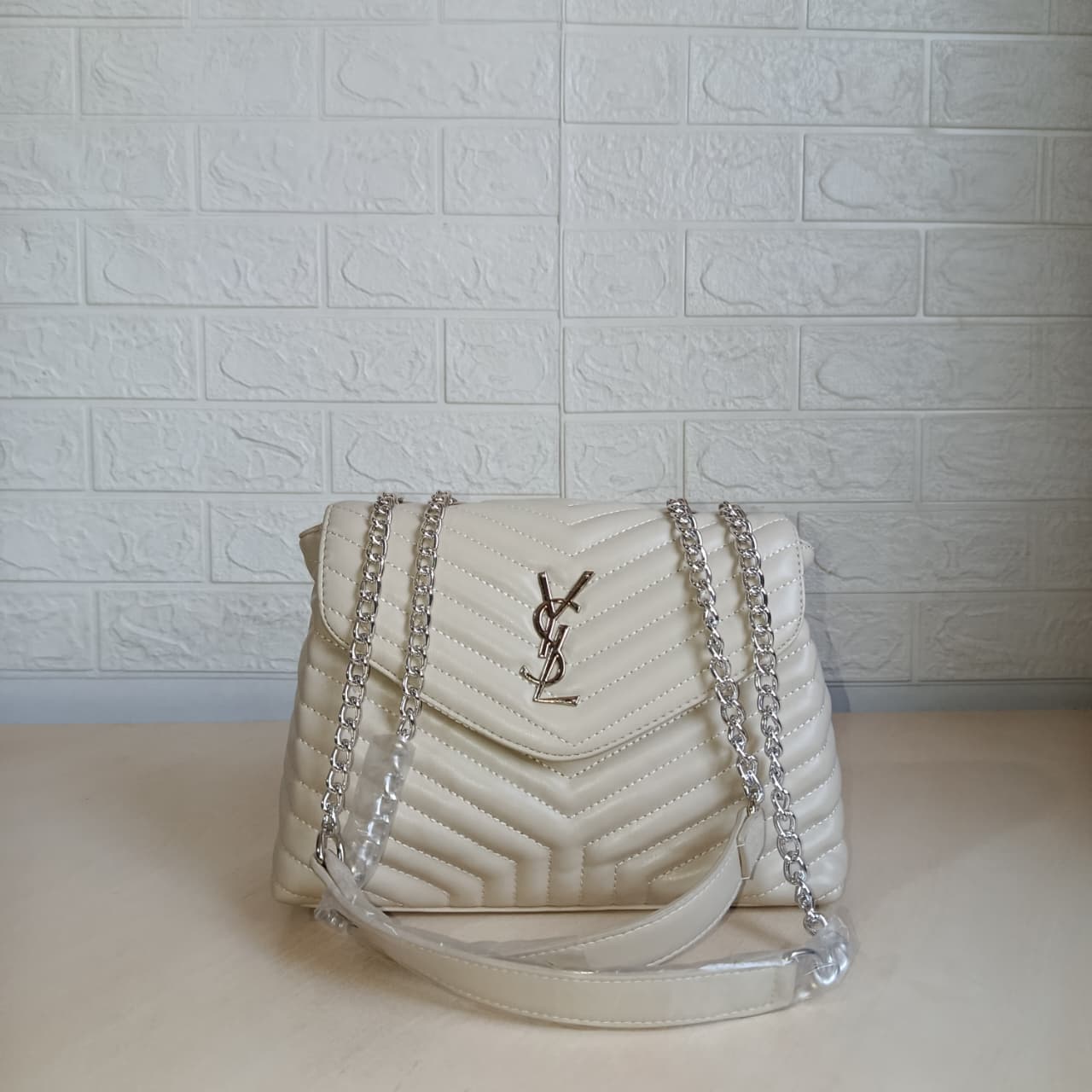 Saint Laurent Handbag N- 367