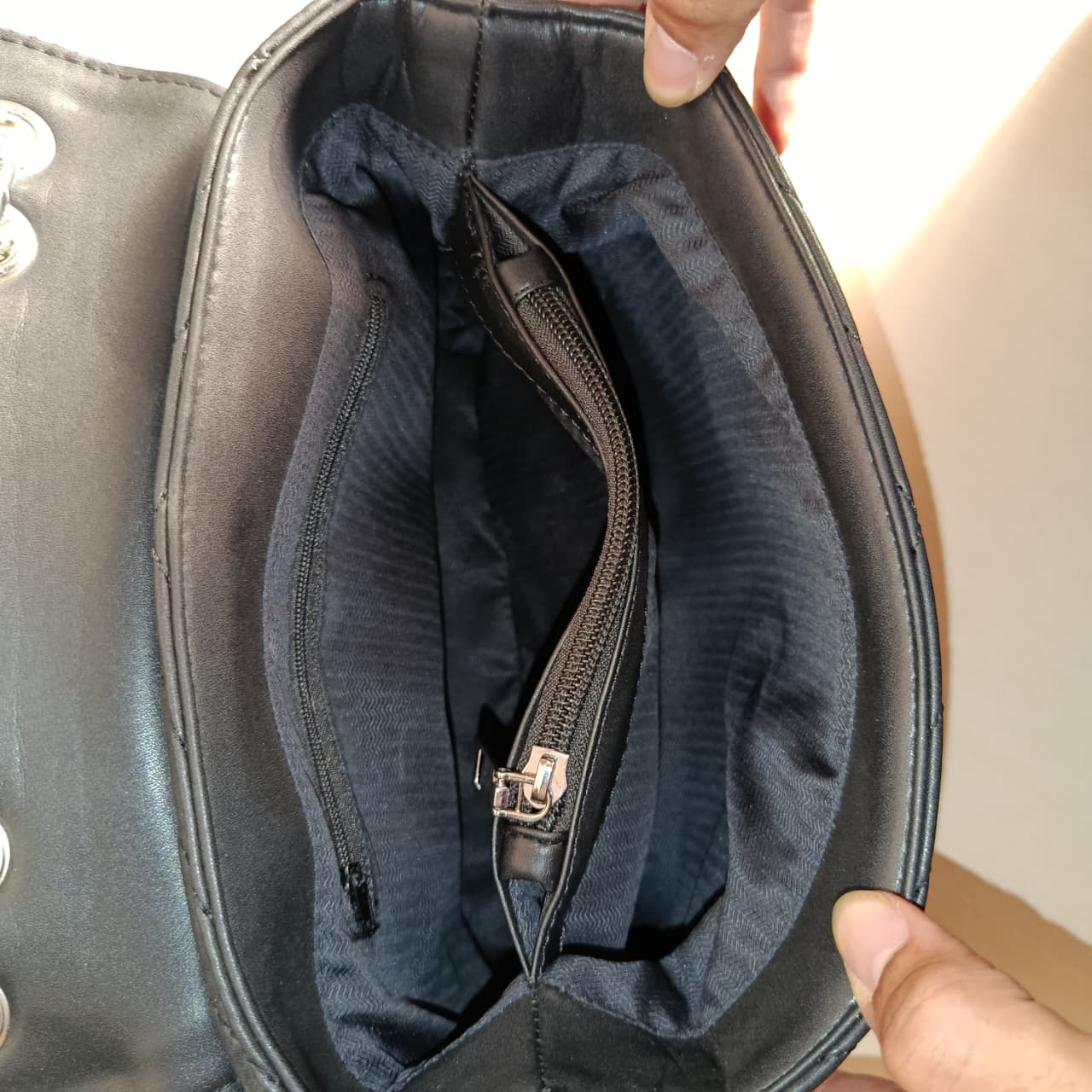 Saint Laurent Handbag N- 367