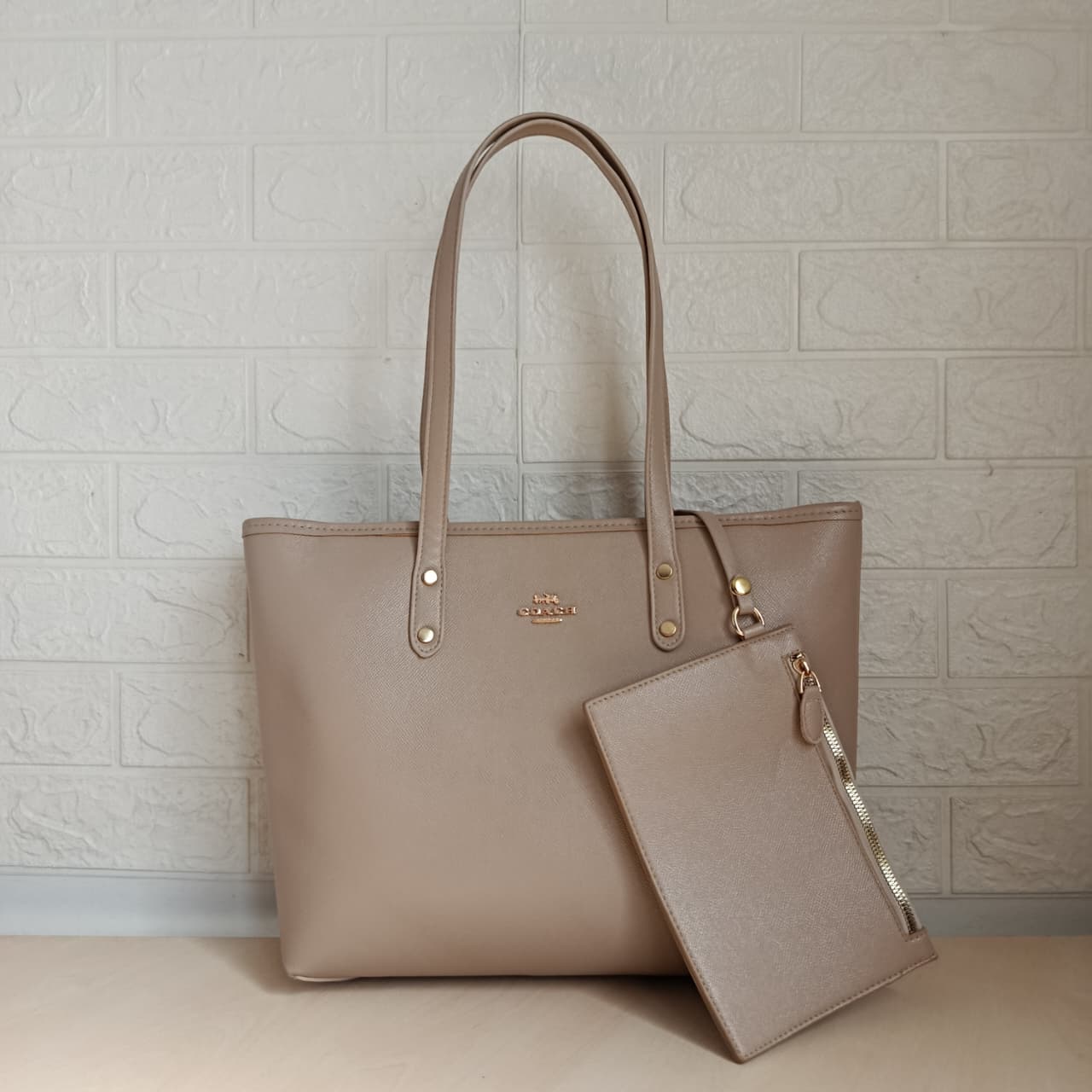 Coach Handbag N- 522