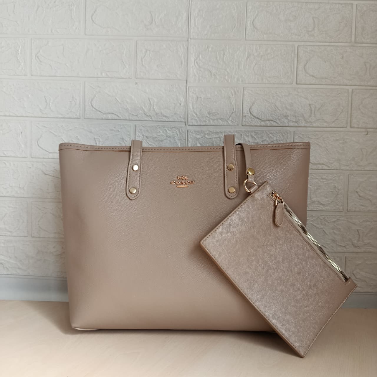 Coach Handbag N- 522