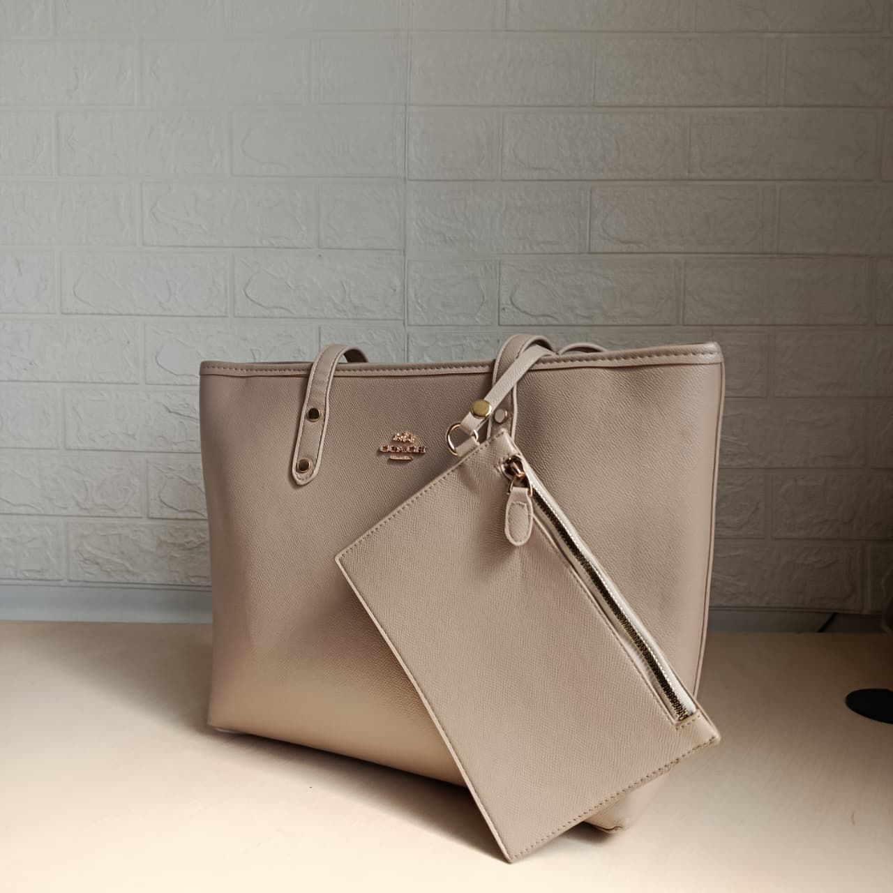 Coach Handbag N- 522