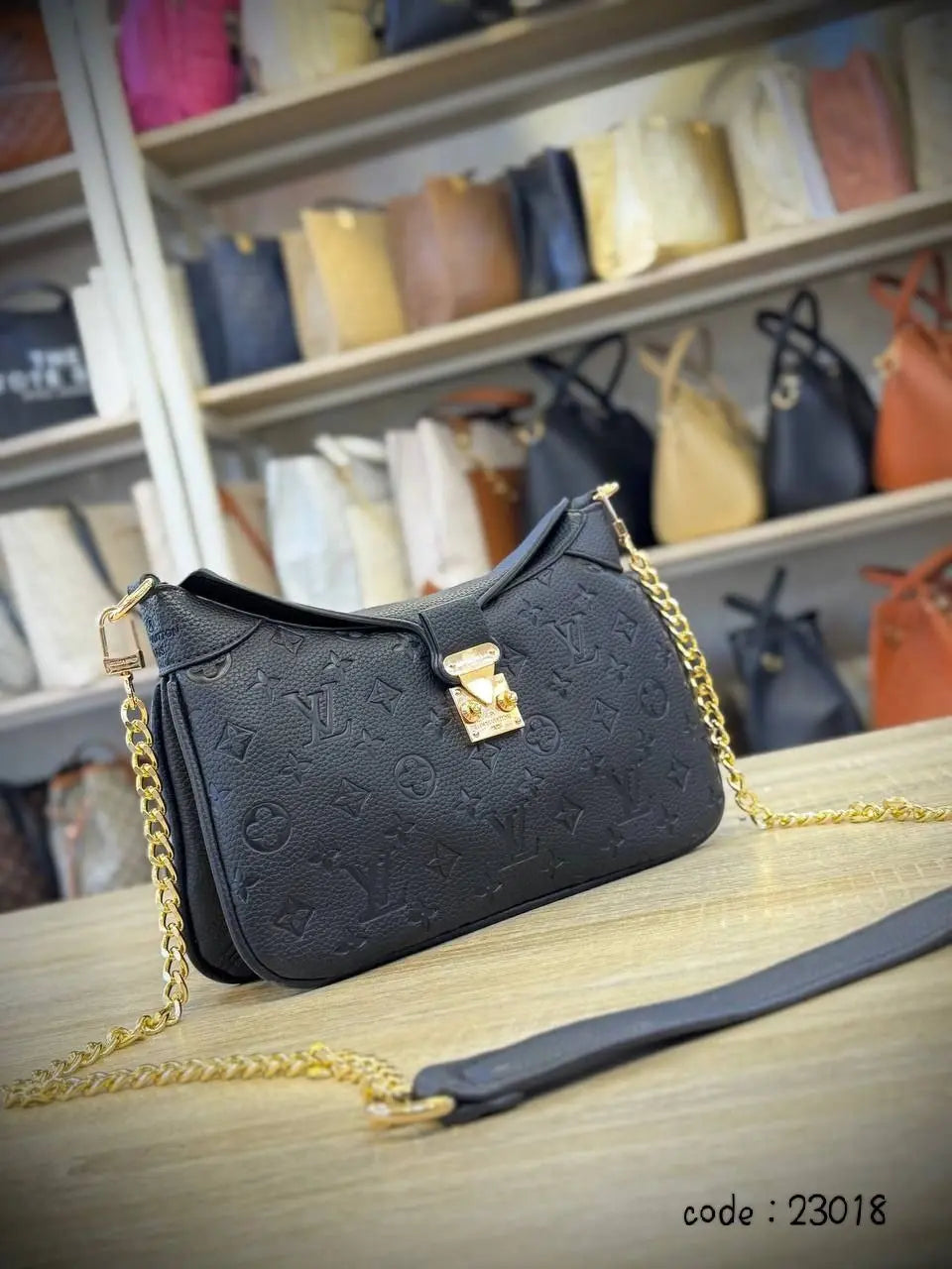 Louis Vuitton Handbag L- 23018
