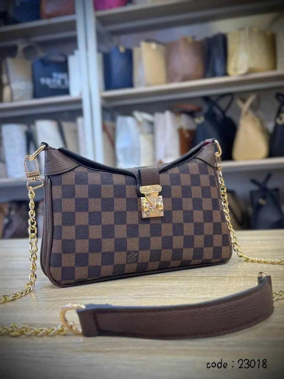 Louis Vuitton Handbag L- 23018
