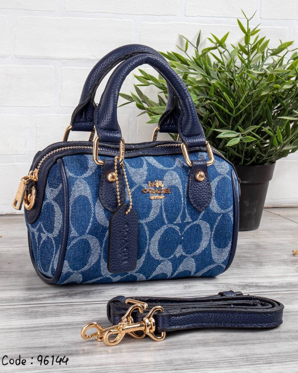 Coach Handbag L- 96144 -2