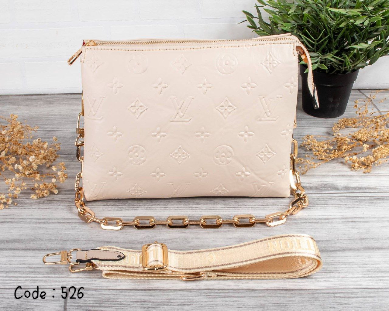 Louis Vuitton Handbag L- 526 -2