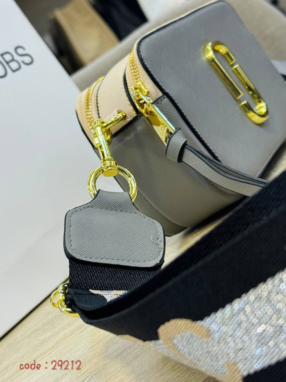 Marc Jacobs Handbag L- 29212 With Box🎁