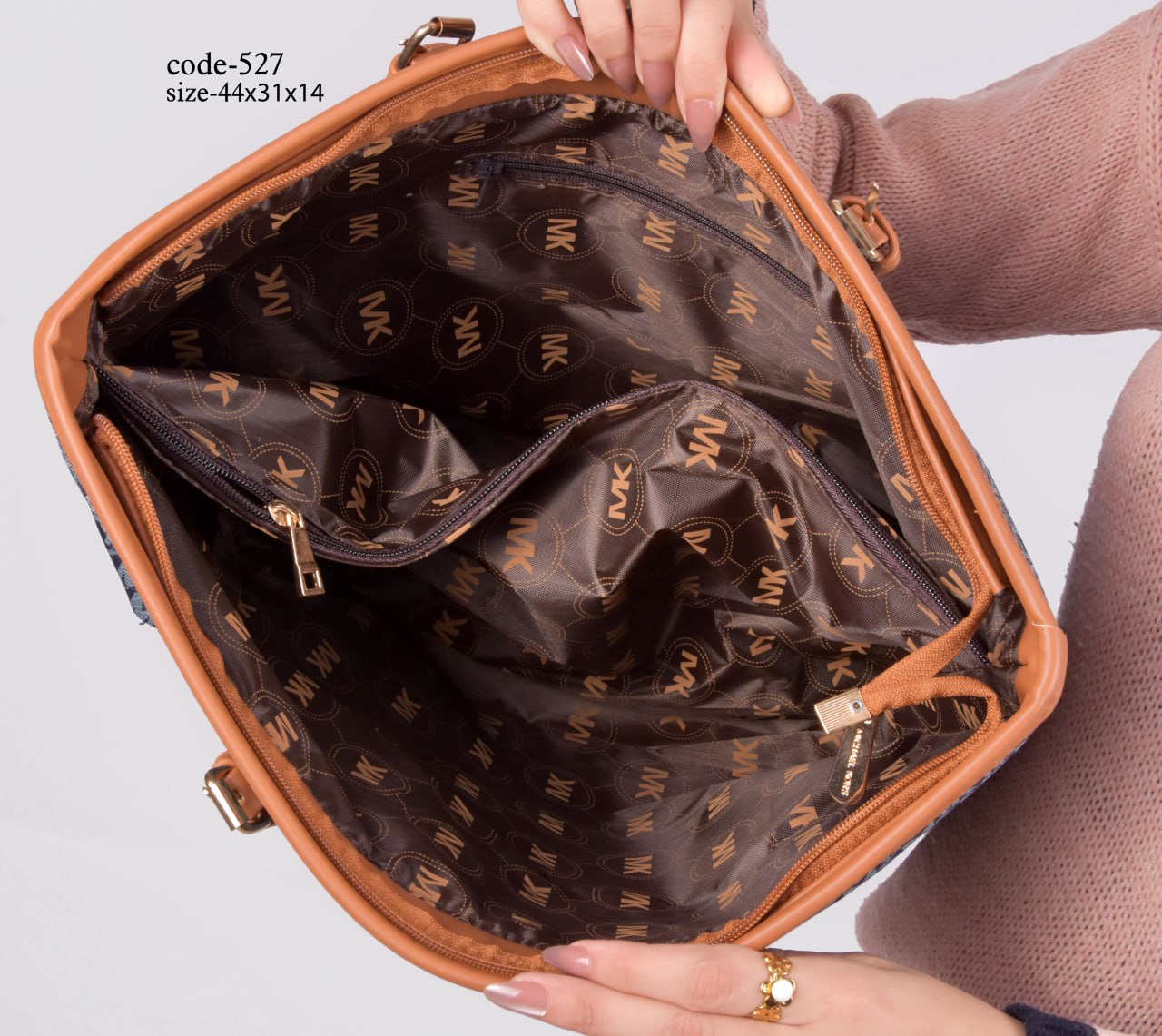 Michael Kors Handbag F- 527