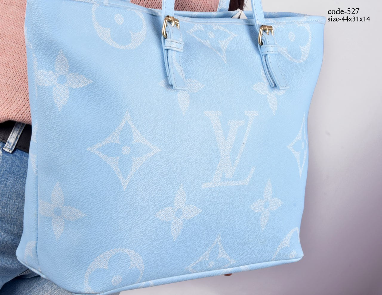 Louis Vuitton Handbag F- 527 L