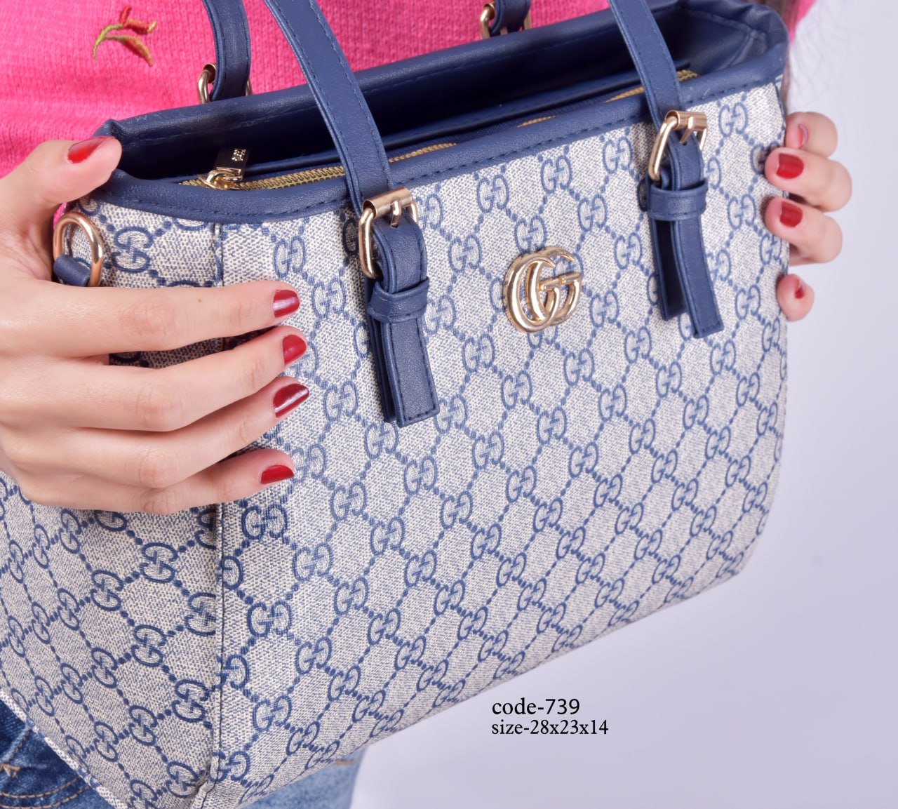 GUCCI Handbag F- 739