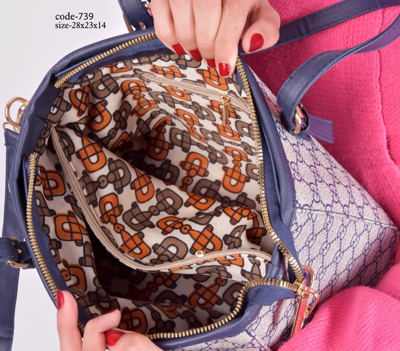 GUCCI Handbag F- 739