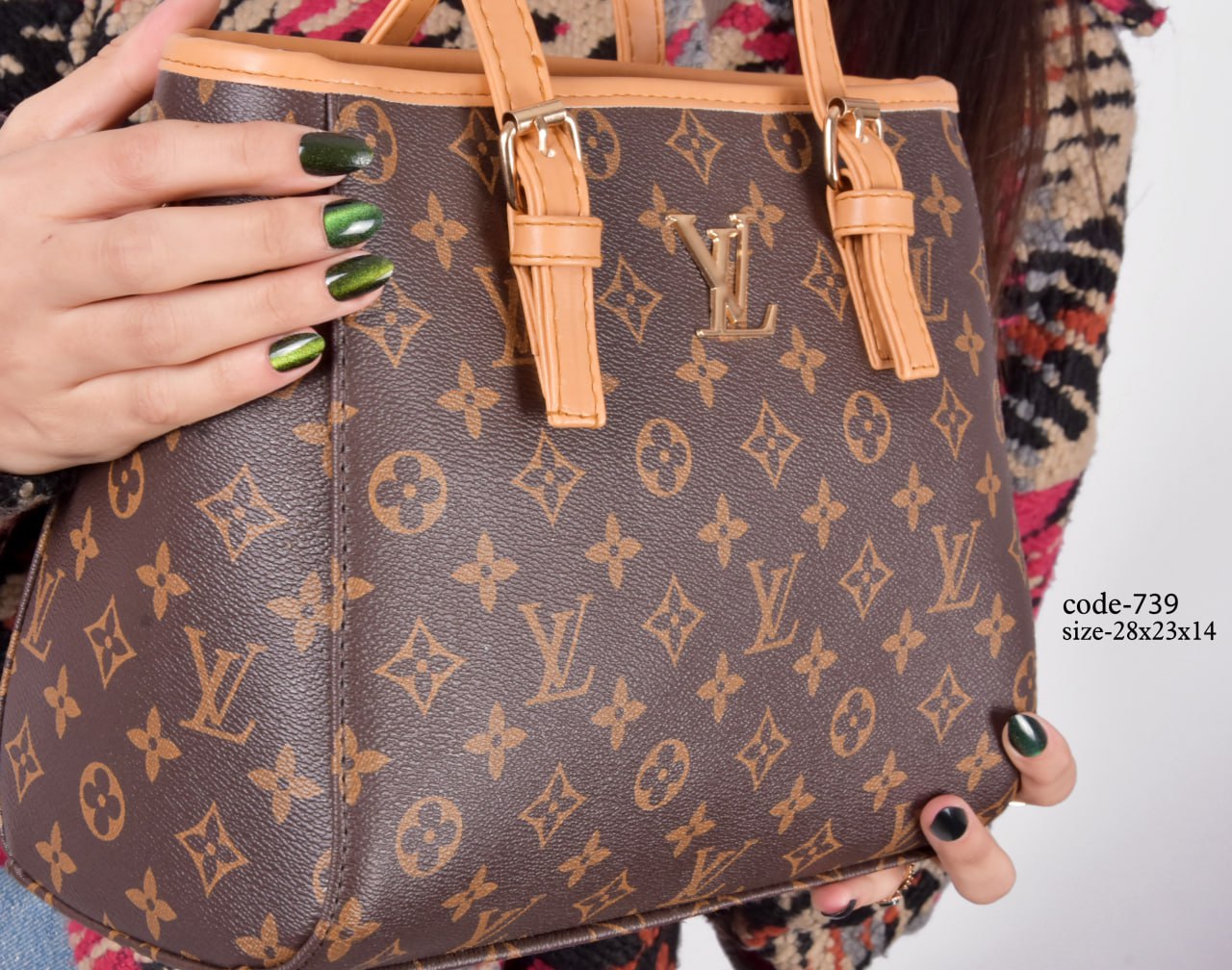 Louis Vuitton Handbag F- 739