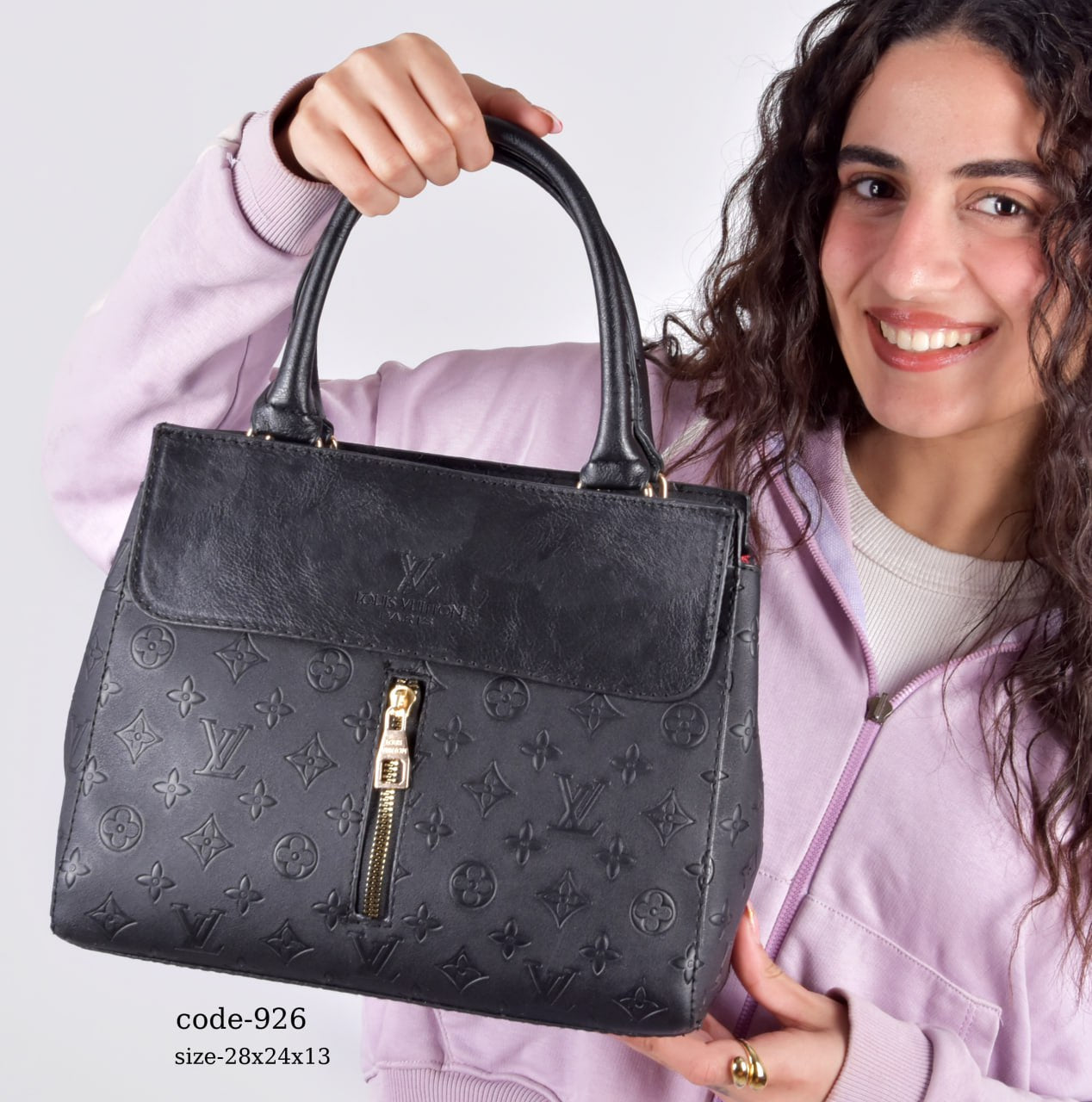 Louis Vuitton Handbag F- 926