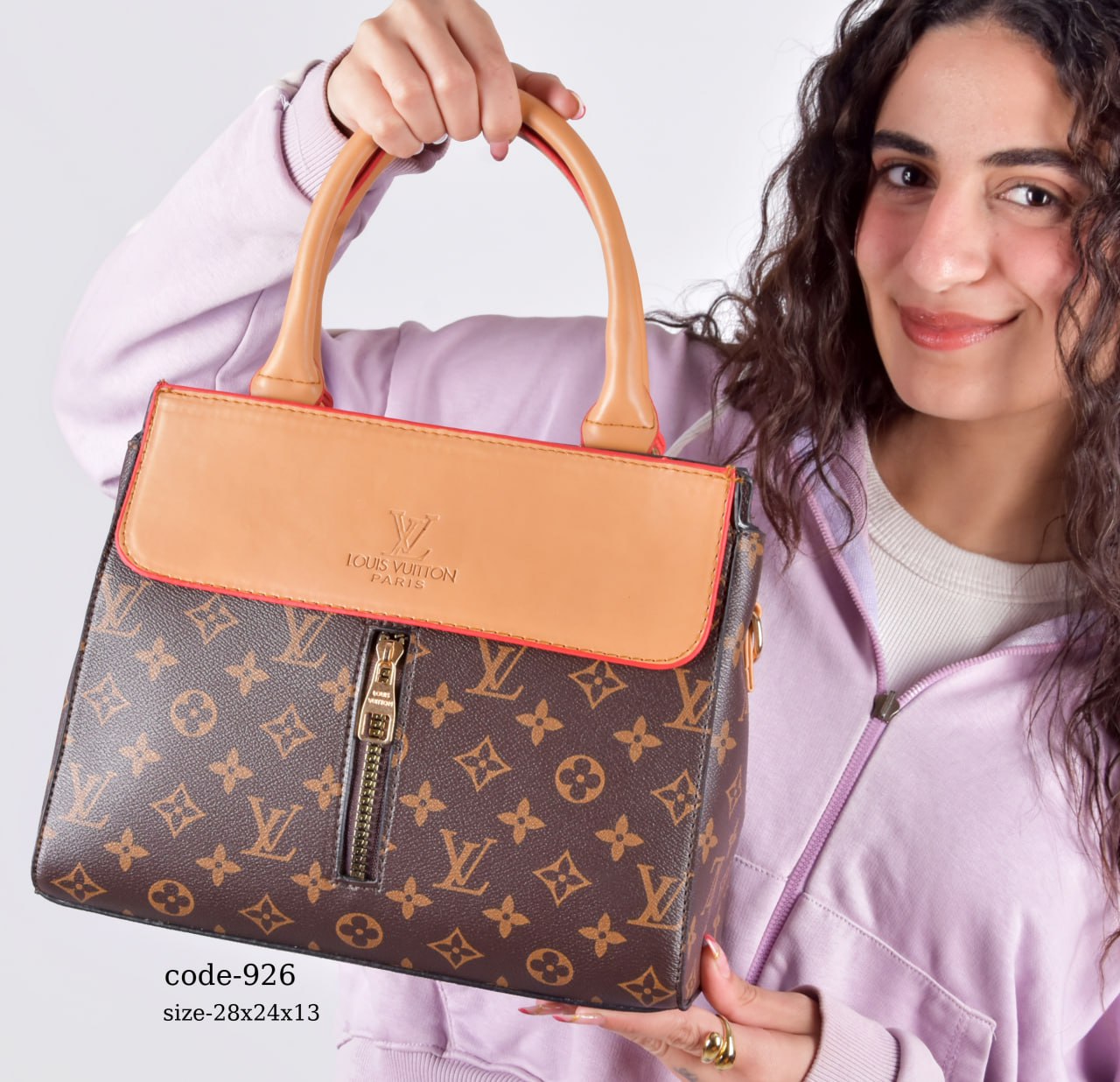 Louis Vuitton Handbag F- 926