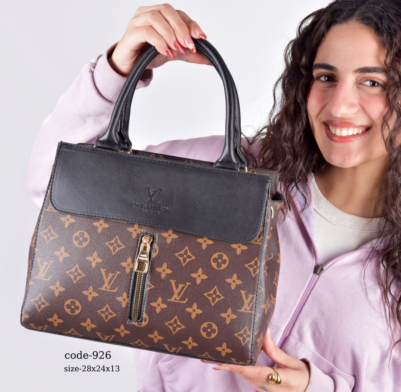 Louis Vuitton Handbag F- 926