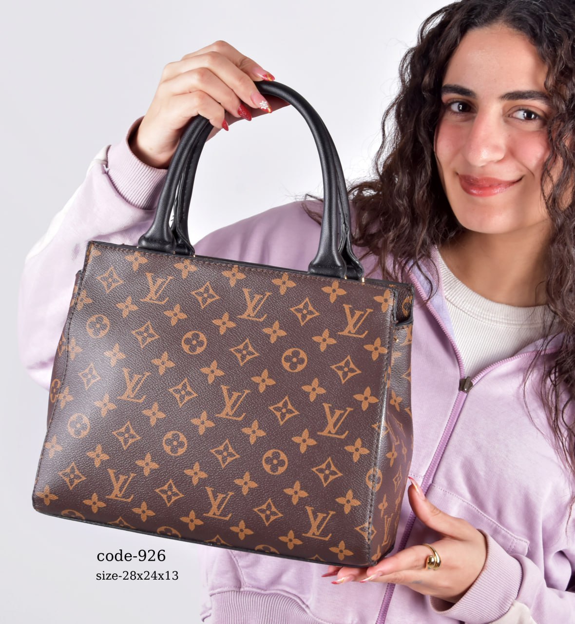 Louis Vuitton Handbag F- 926