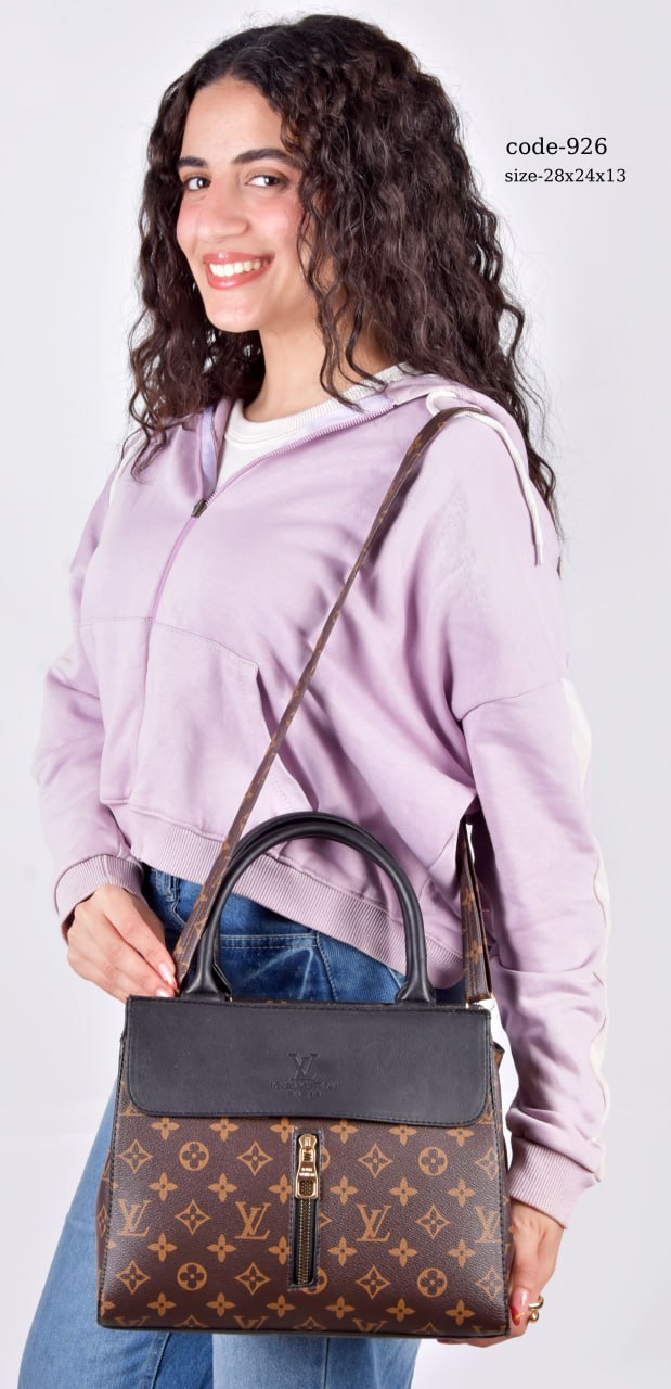 Louis Vuitton Handbag F- 926