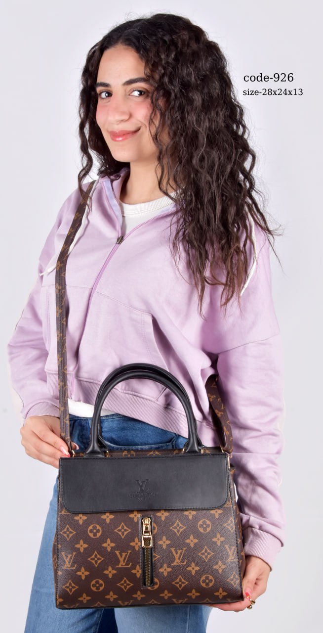 Louis Vuitton Handbag F- 926