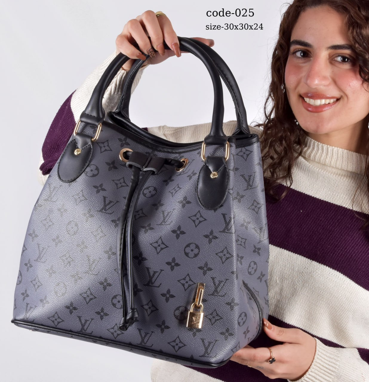 Louis Vuitton Handbag F-025 S