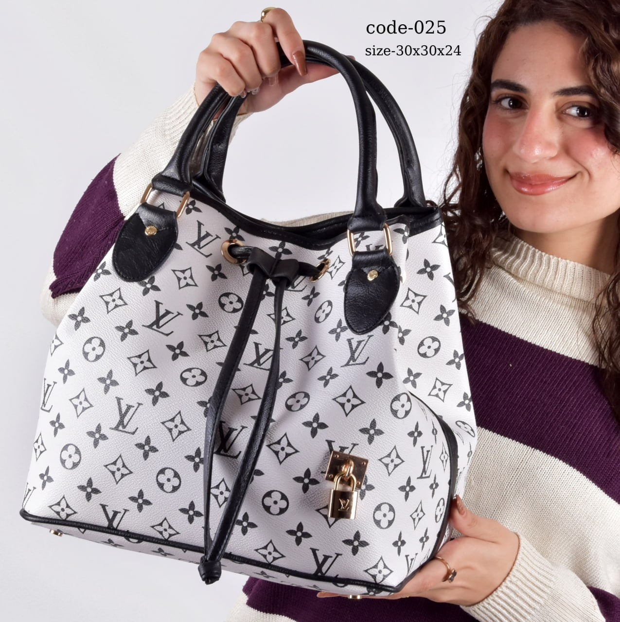 Louis Vuitton Handbag F-025 S