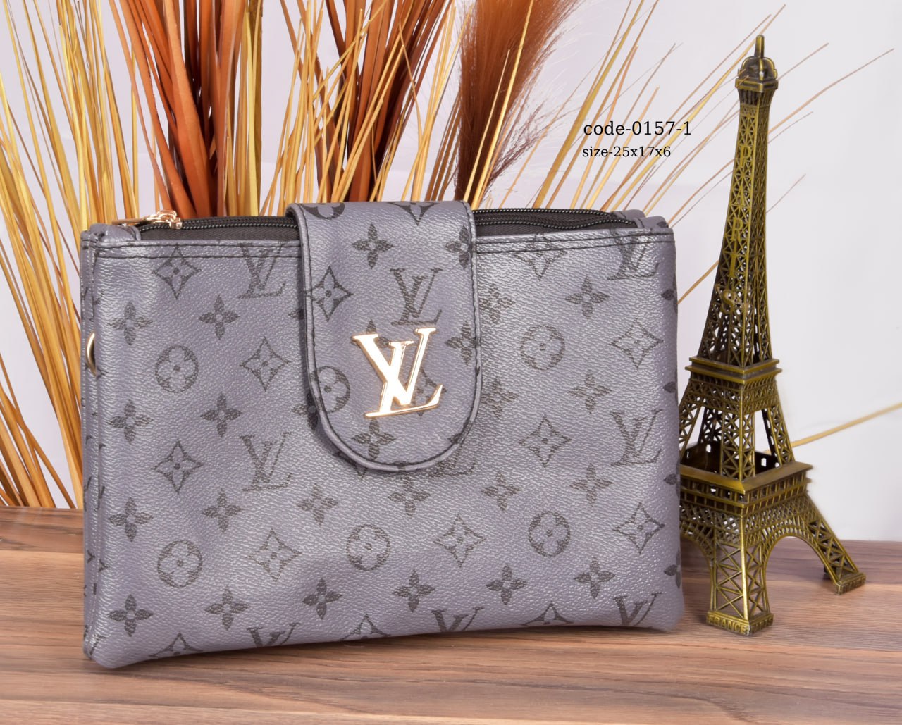 Louis Vuitton Handbag F- 0157