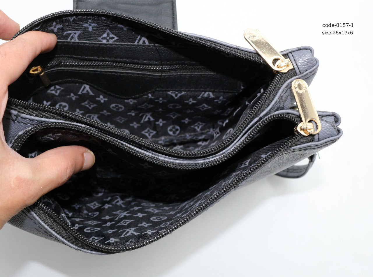 Louis Vuitton Handbag F- 0157