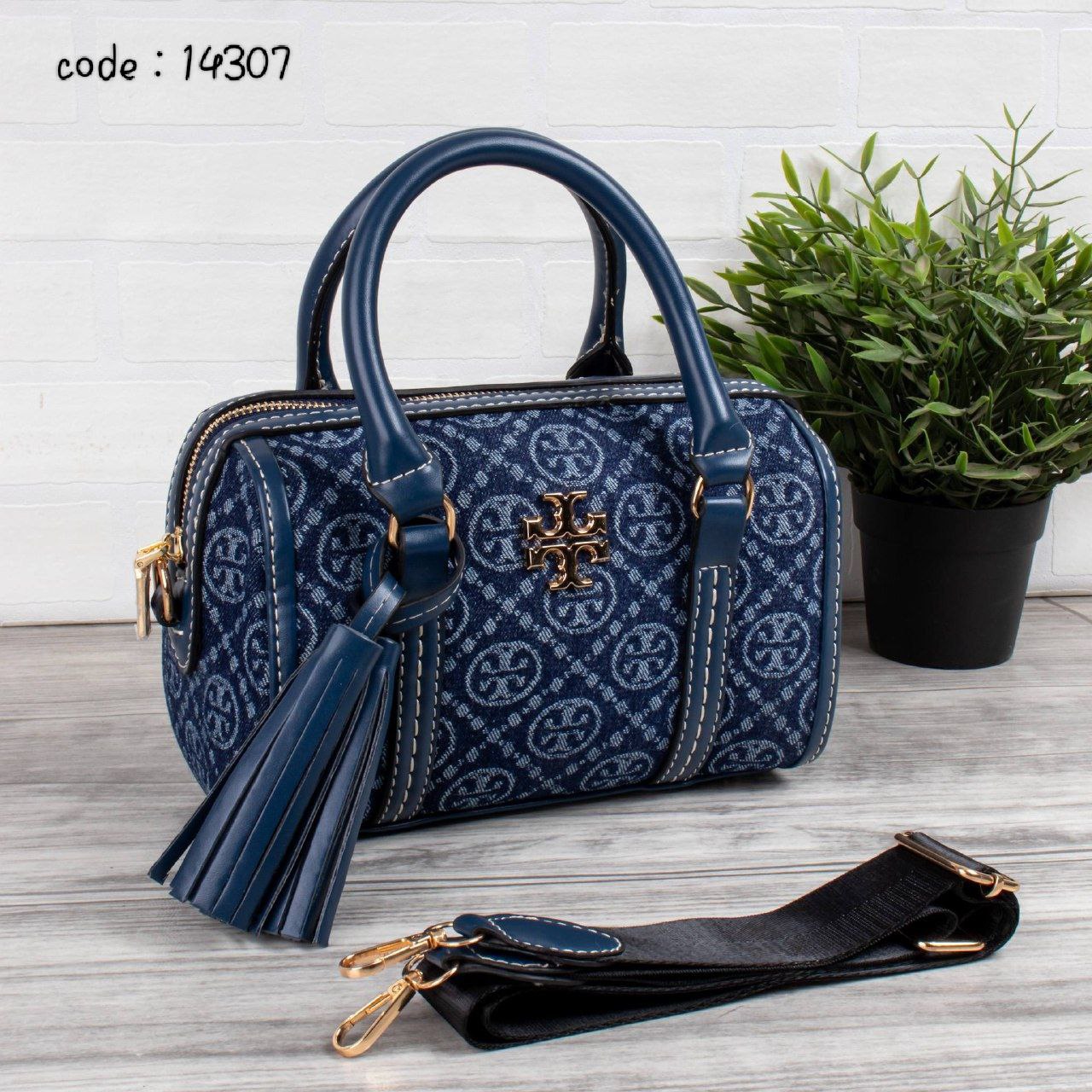 Tory Burch Handbag L- 14307