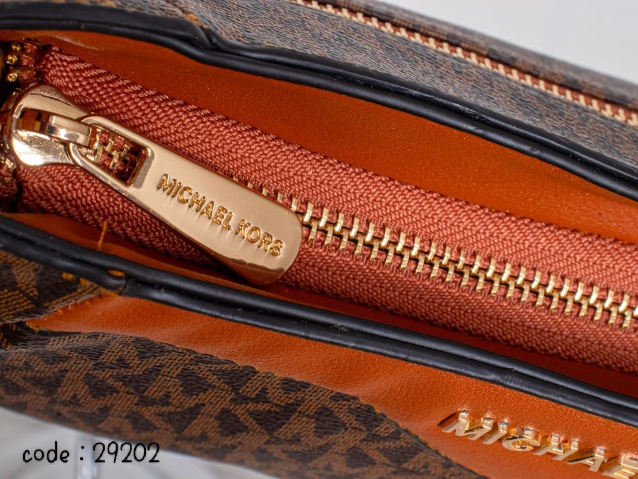 Michael Kors Handbag L- 29202