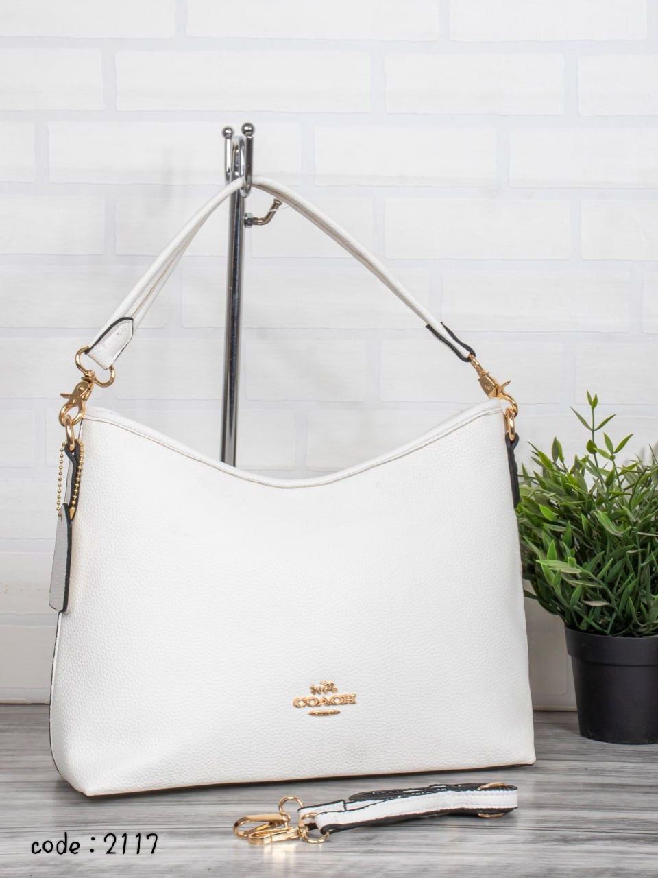 Coach Handbag L- 2117