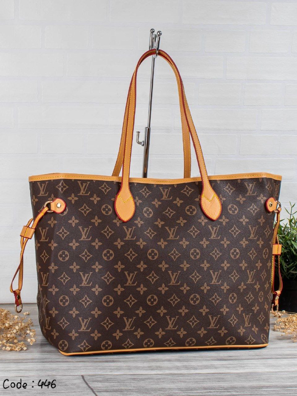 Louis Vuitton Handbag L- 446