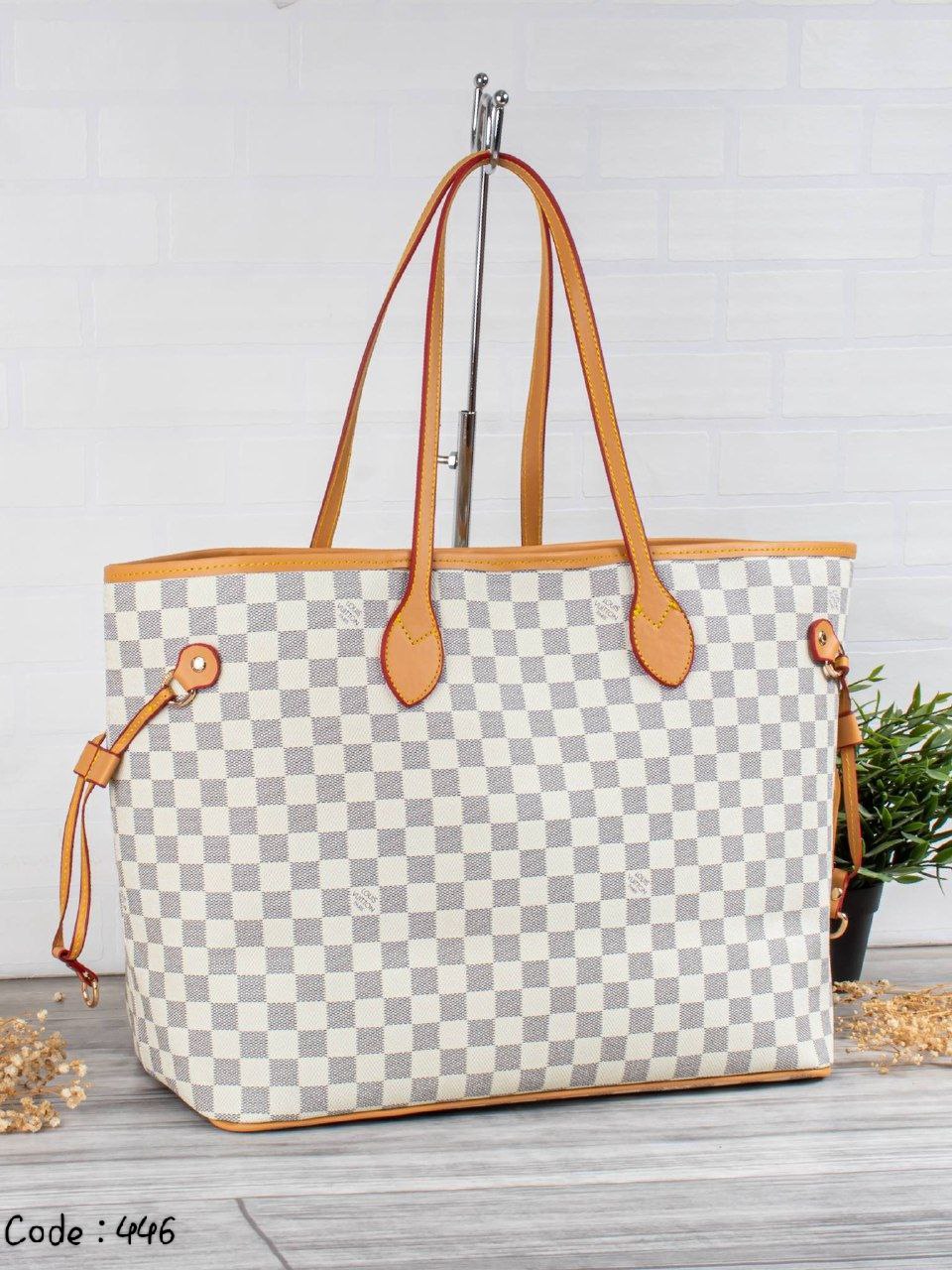 Louis Vuitton Handbag L- 446