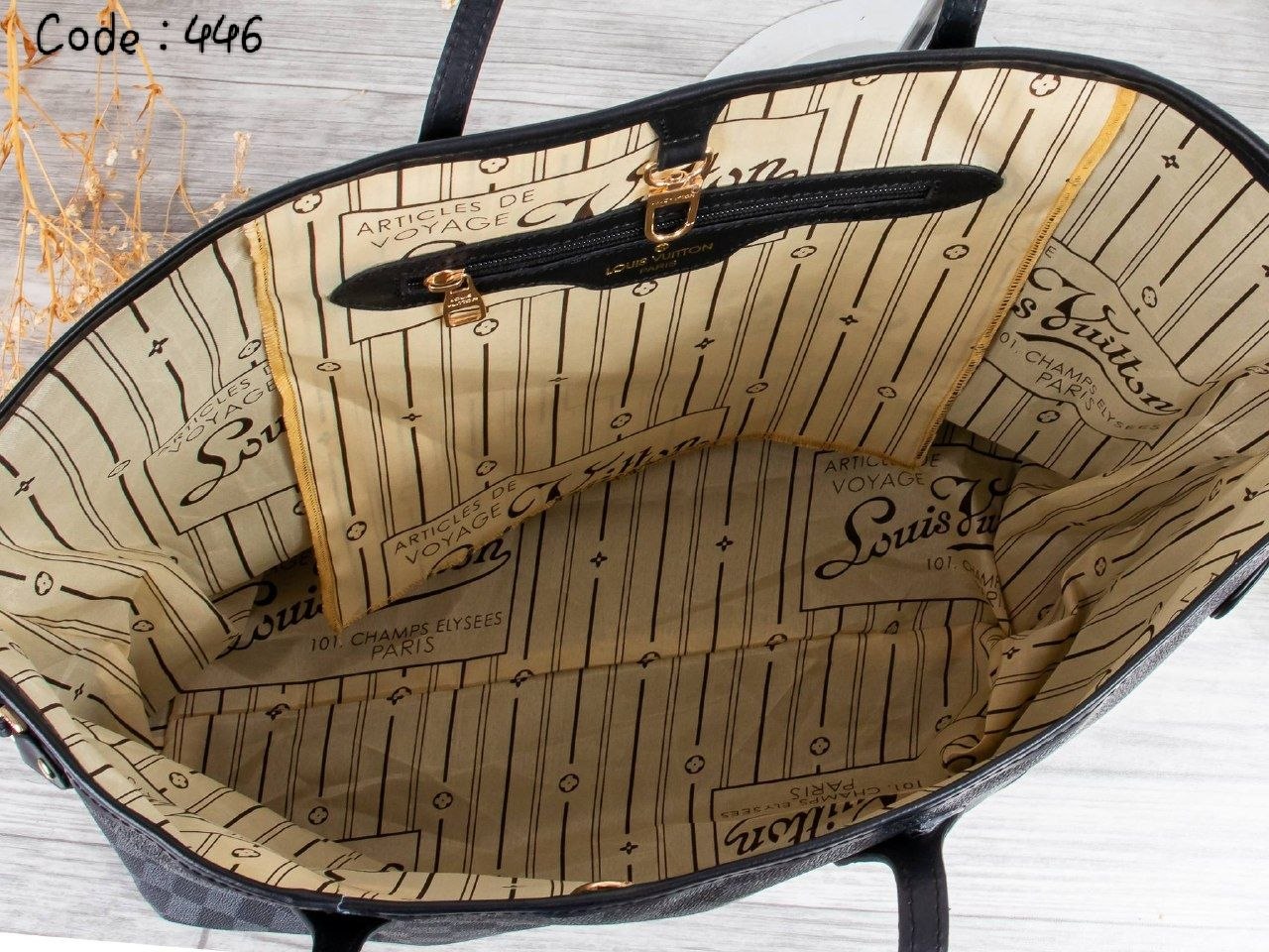 Louis Vuitton Handbag L- 446
