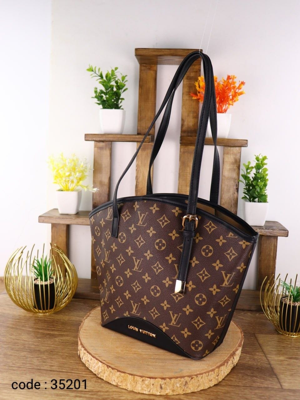 Louis Vuitton Handbag L- 35201