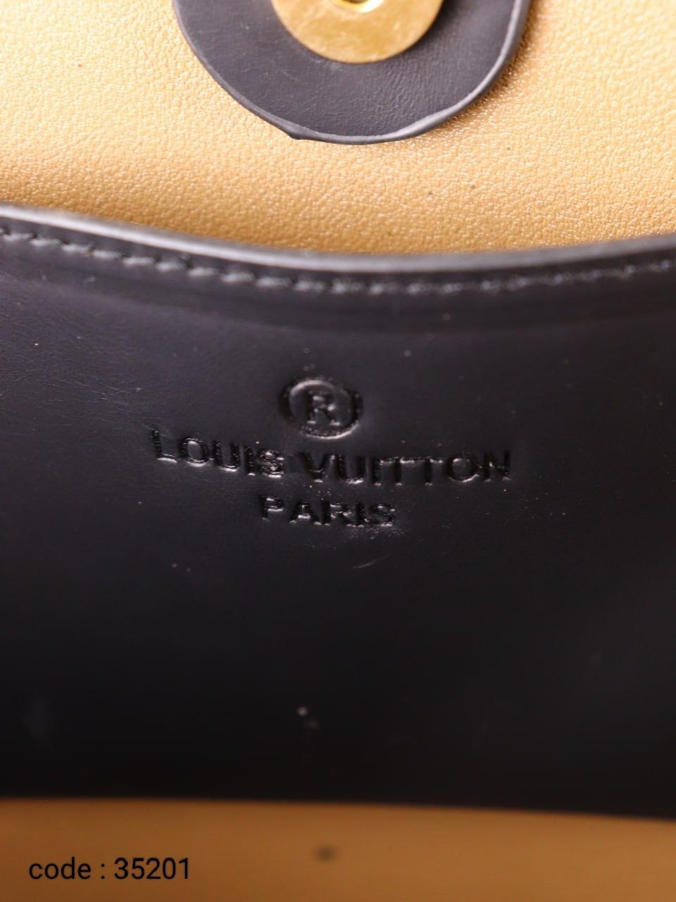 Louis Vuitton Handbag L- 35201