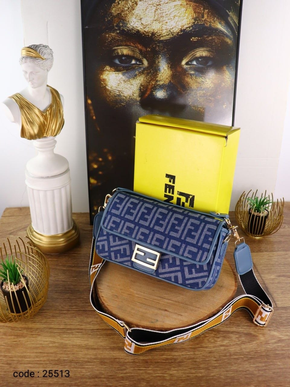 Fendi Shoulder Bag L- 25513