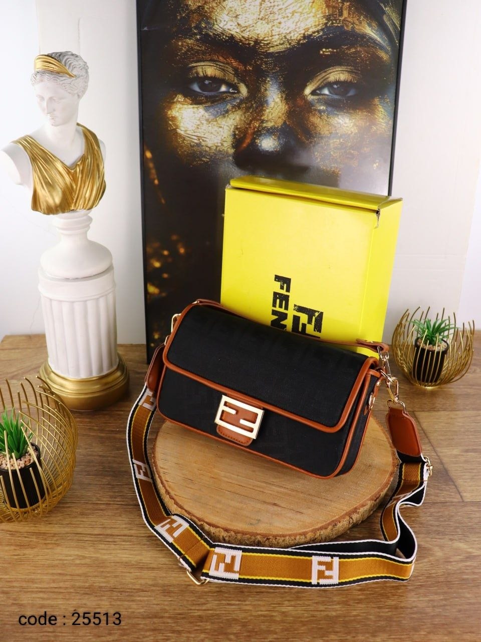 Fendi Shoulder Bag L- 25513