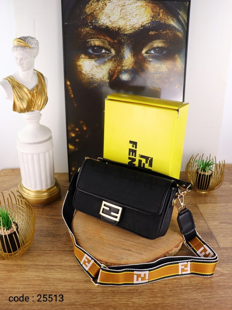 Fendi Shoulder Bag L- 25513